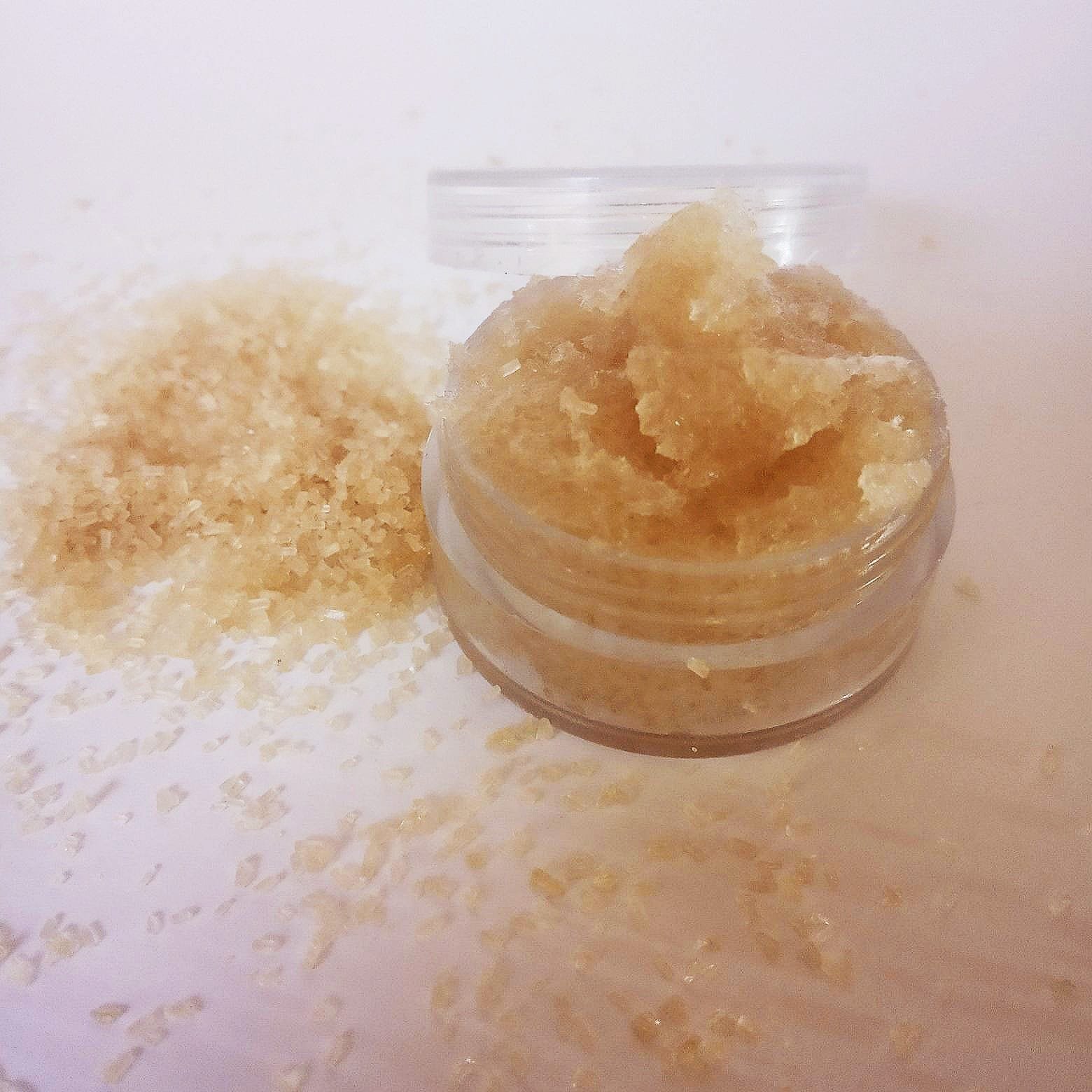 100% natural lip scrub - Image 1