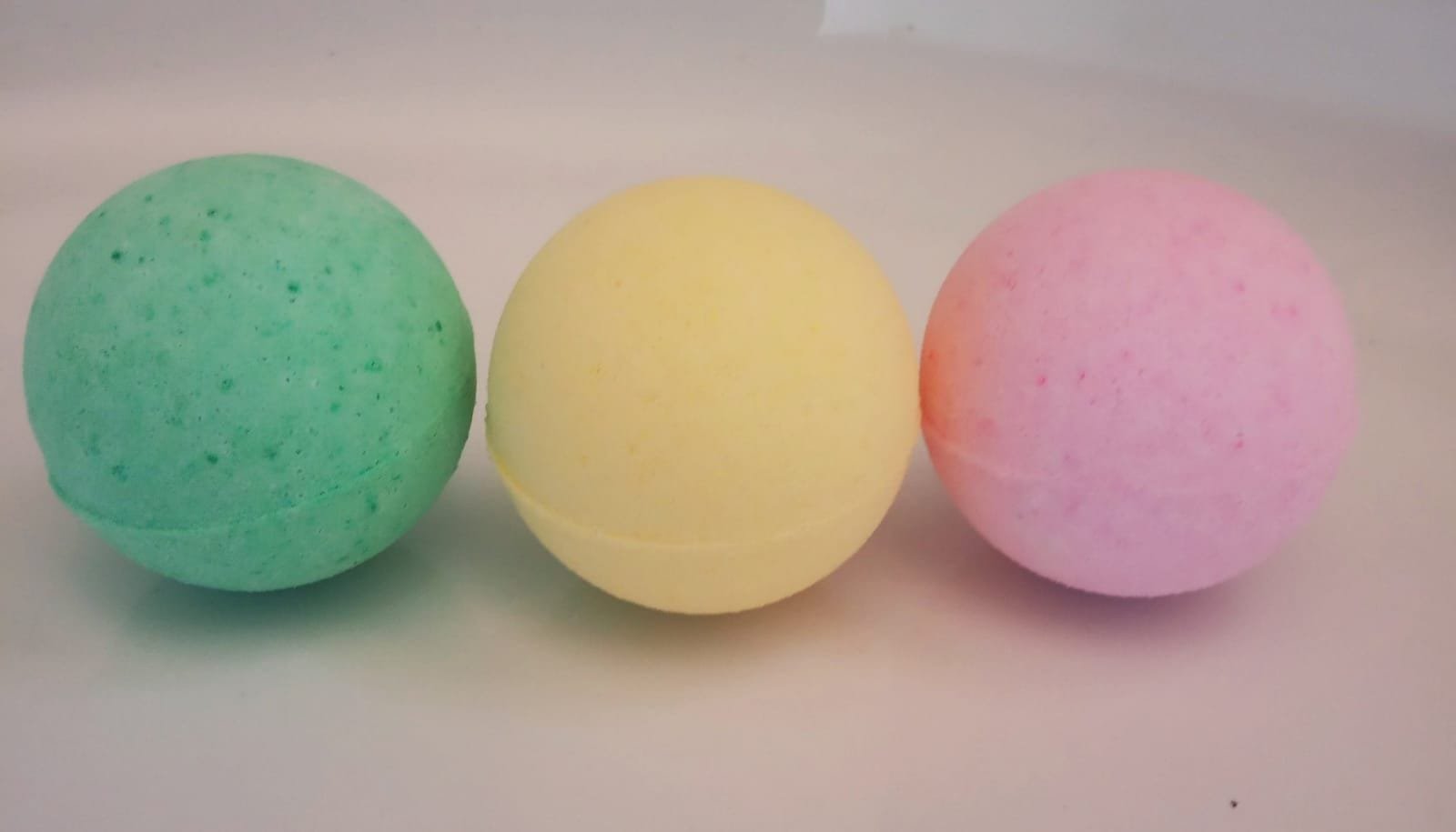 Plain Bath Bomb - Image 1
